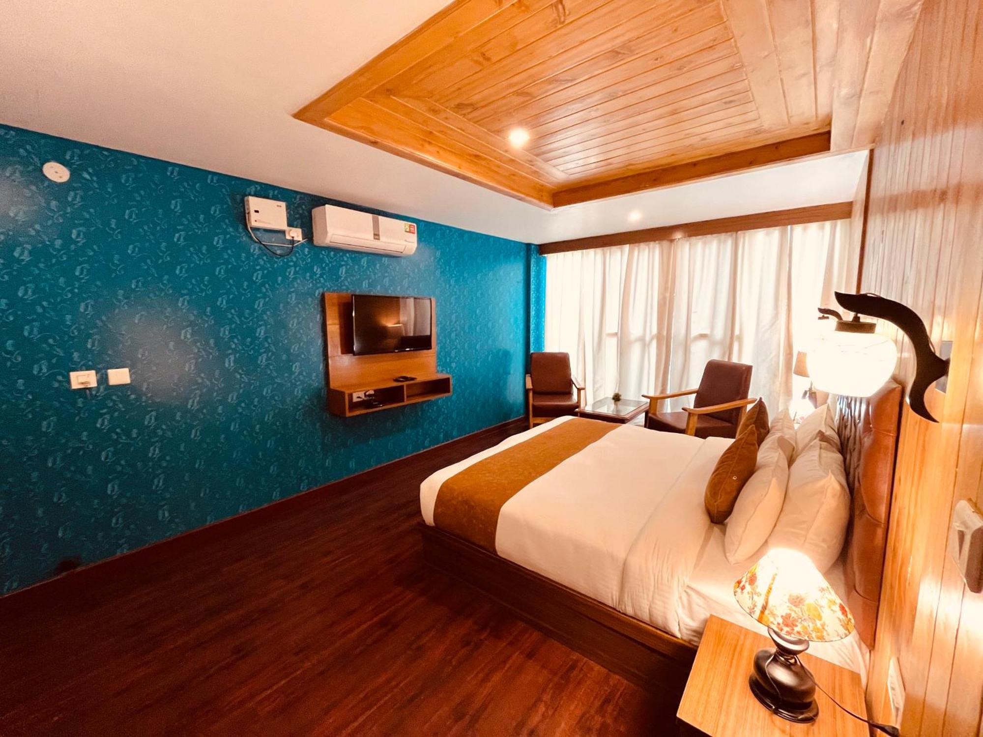 The Vista Legacy Resort, Manali - #Near Mall Road #Centrally Heated & Air Cooled Rooms #Big Parking #Best Selling #Premium Rooms #Luxury Collection #Open Terrace #Lift #Playing Zone #Property Of The Year Manali (Himachal Pradesh) Exterior photo