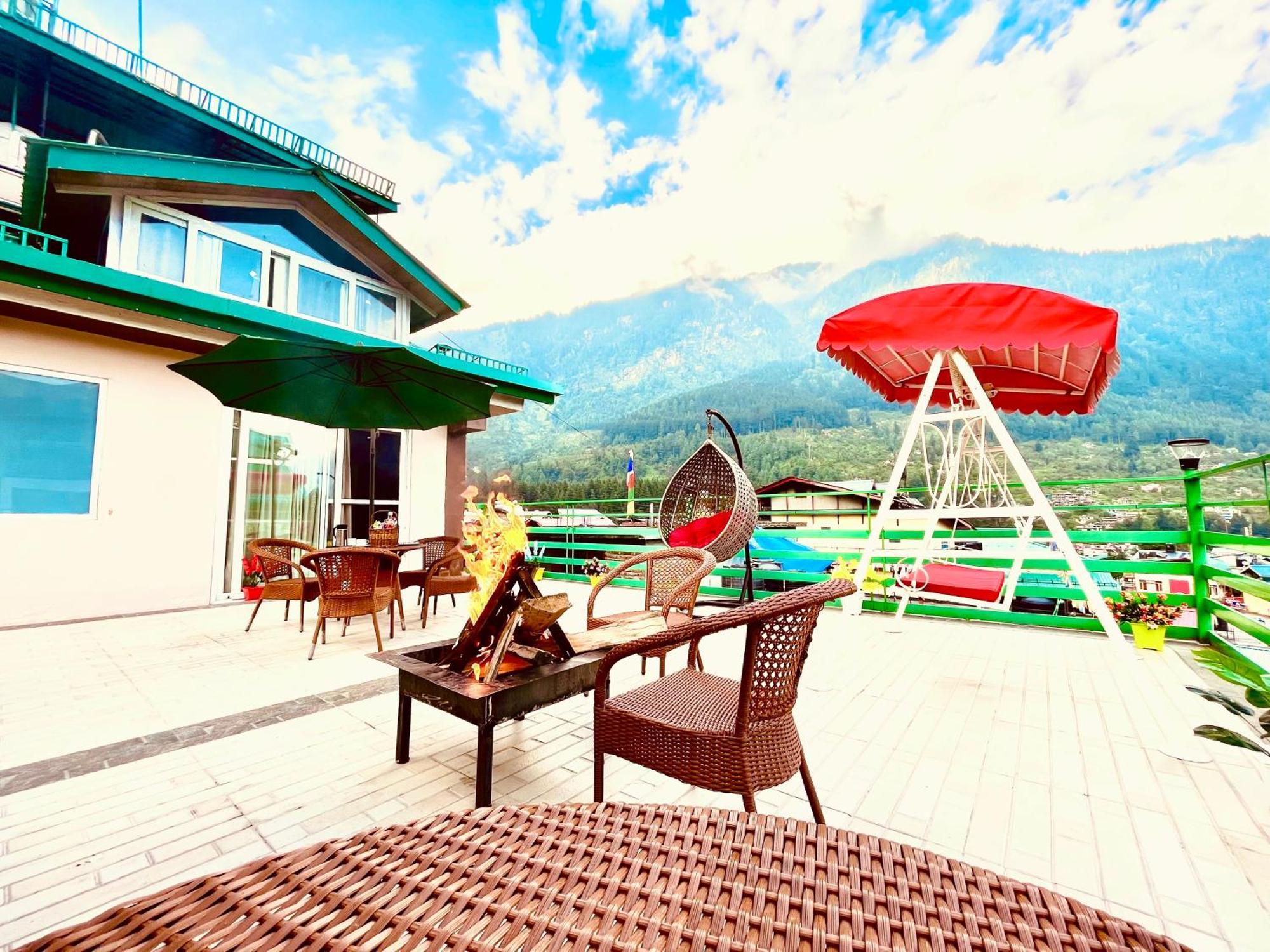 The Vista Legacy Resort, Manali - #Near Mall Road #Centrally Heated & Air Cooled Rooms #Big Parking #Best Selling #Premium Rooms #Luxury Collection #Open Terrace #Lift #Playing Zone #Property Of The Year Manali (Himachal Pradesh) Exterior photo