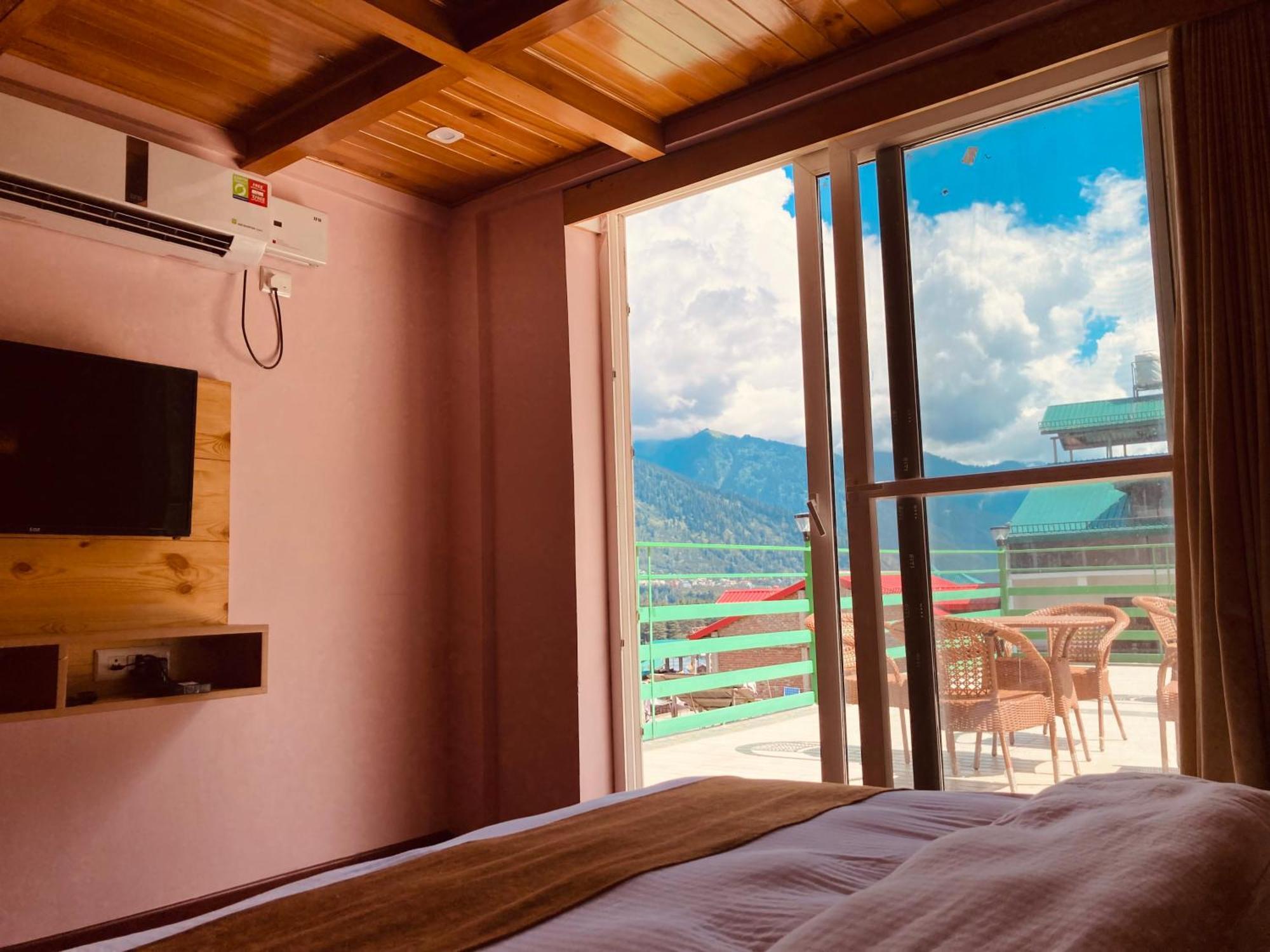 The Vista Legacy Resort, Manali - #Near Mall Road #Centrally Heated & Air Cooled Rooms #Big Parking #Best Selling #Premium Rooms #Luxury Collection #Open Terrace #Lift #Playing Zone #Property Of The Year Manali (Himachal Pradesh) Exterior photo